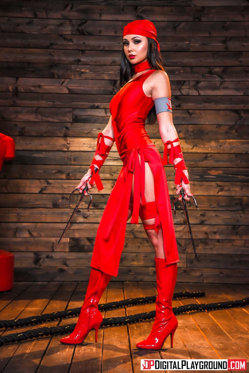 Ariana as Elektra