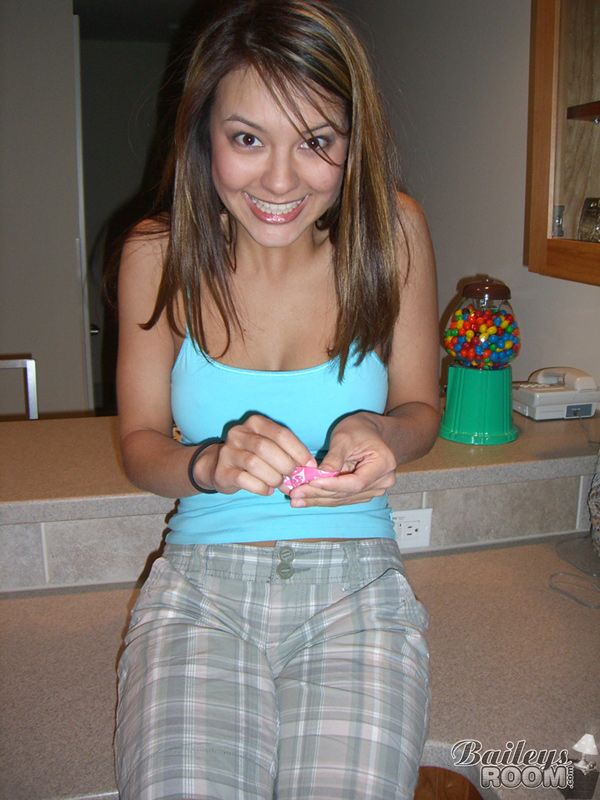 bailey-and-her-yellow-socks-06.jpg Bailey And Her Yellow Socks 06