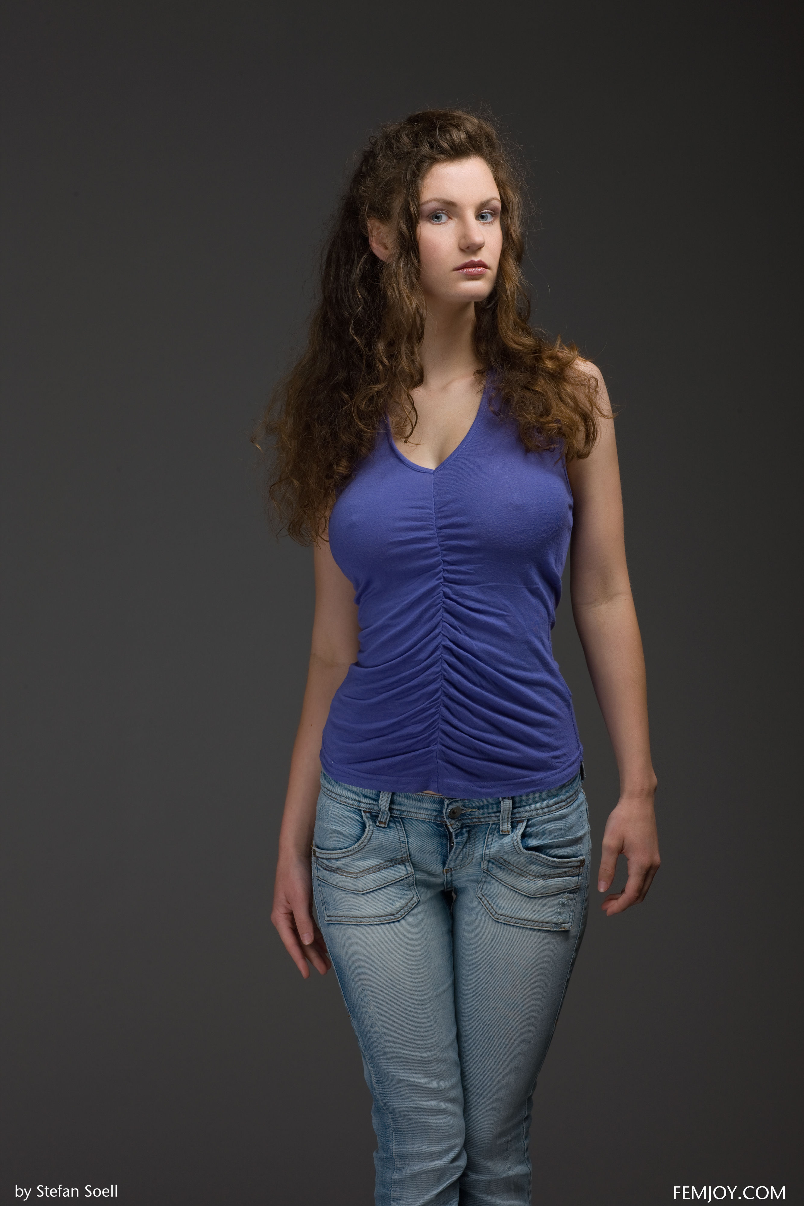 Busty Susann Getting Undressed