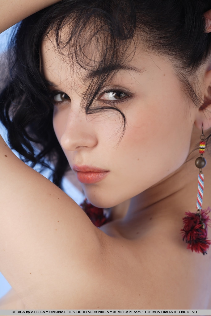 Curly Katie Fey 21