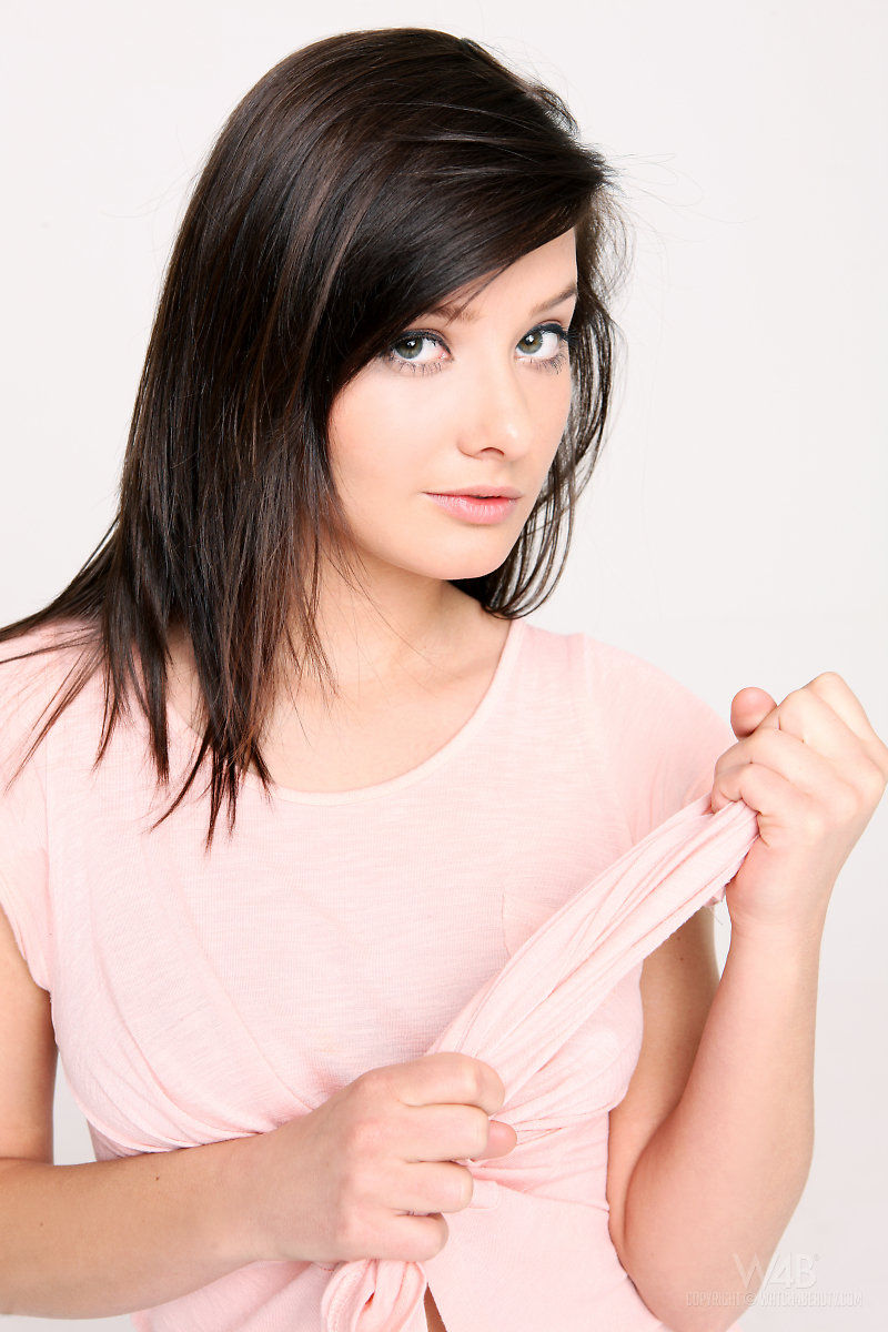 Introducing Amazingly Boobed Anna