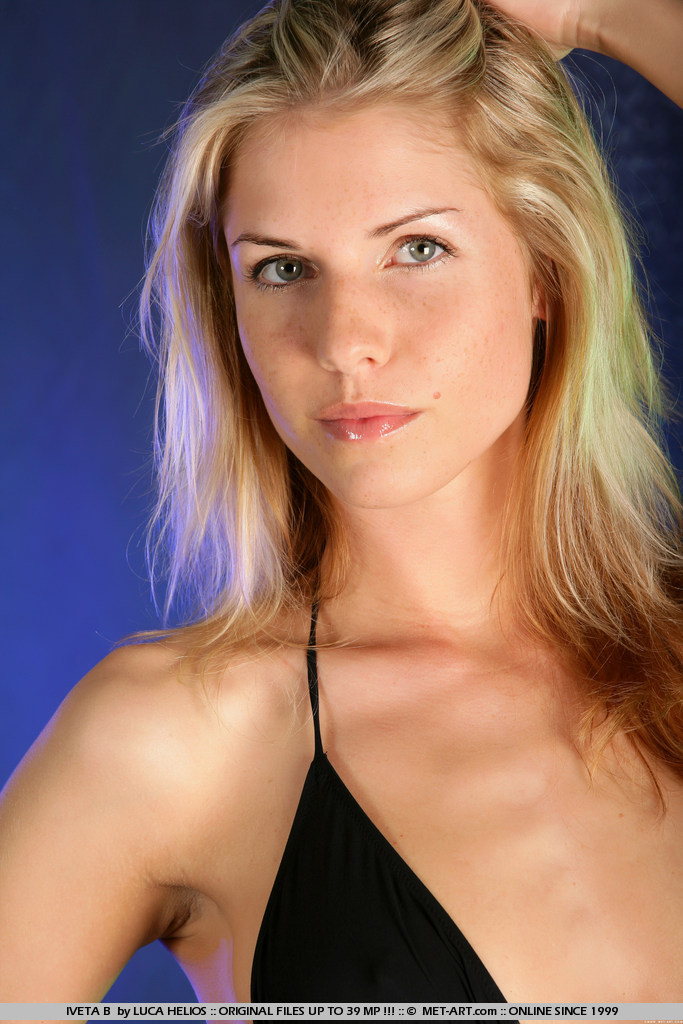 Iveta Gets Wet