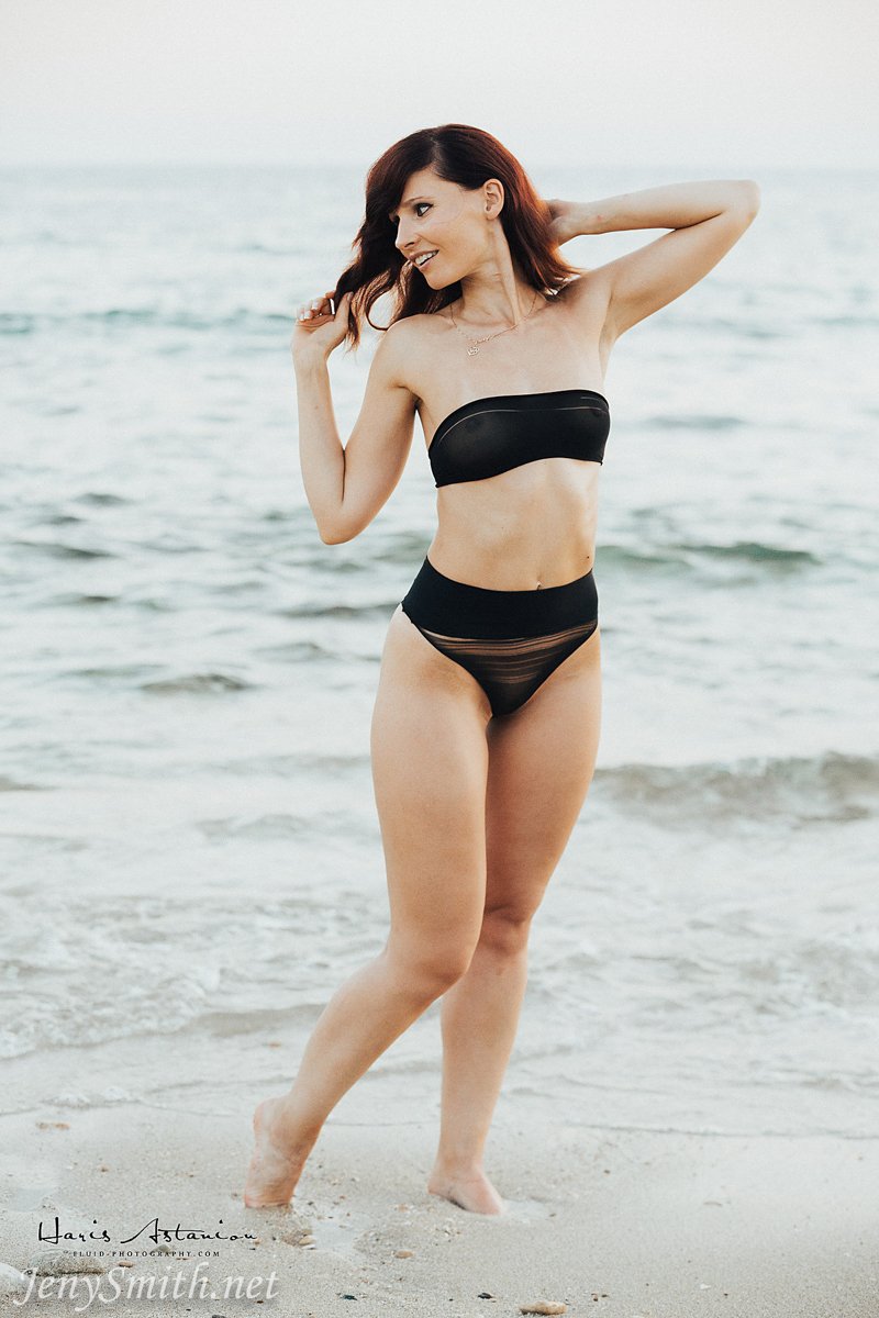 jeny-smith-at-the-seaside-08.jpg Jeny Smith At The Seaside 08