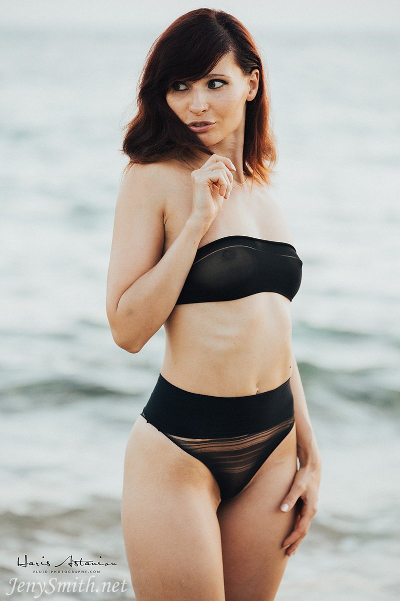 jeny-smith-at-the-seaside-10.jpg Jeny Smith At The Seaside 10