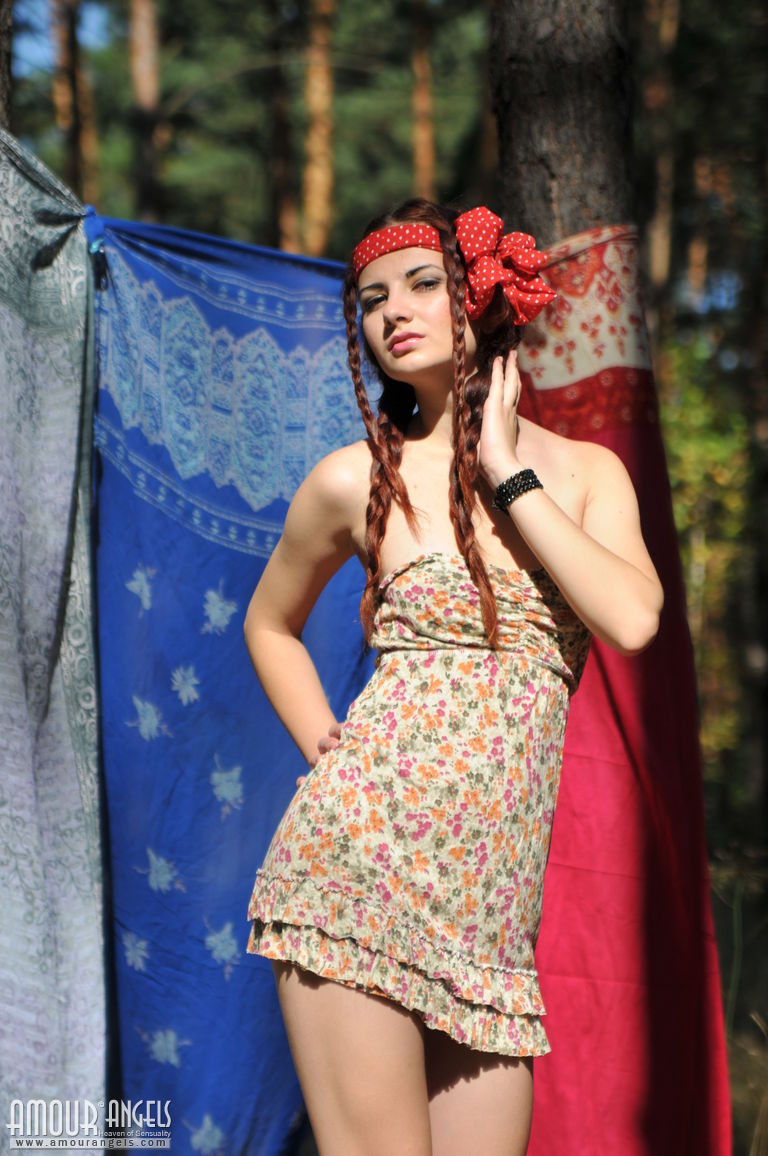 Jully the Sexy Pocahontas