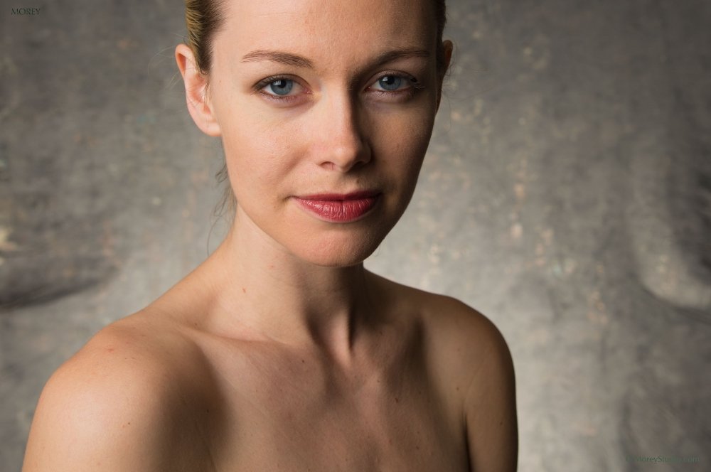 Kathleen Drops Her Top in the Studio