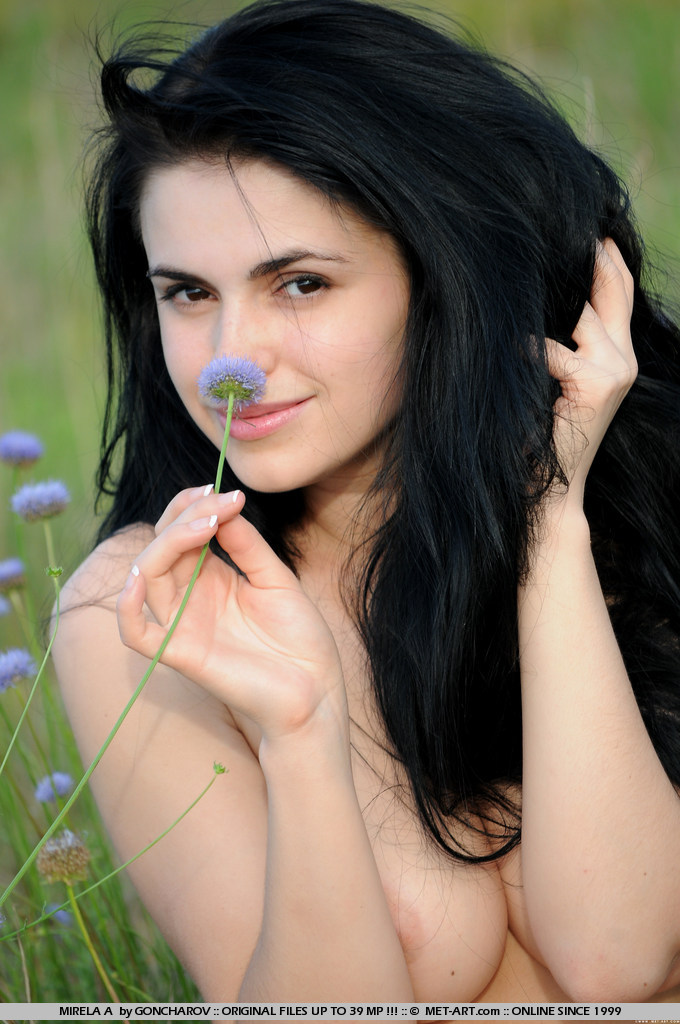 Nude Mirela A in the Field