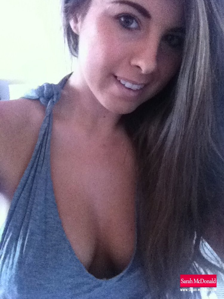 Sexy Sarah\'s Self Shot Pics