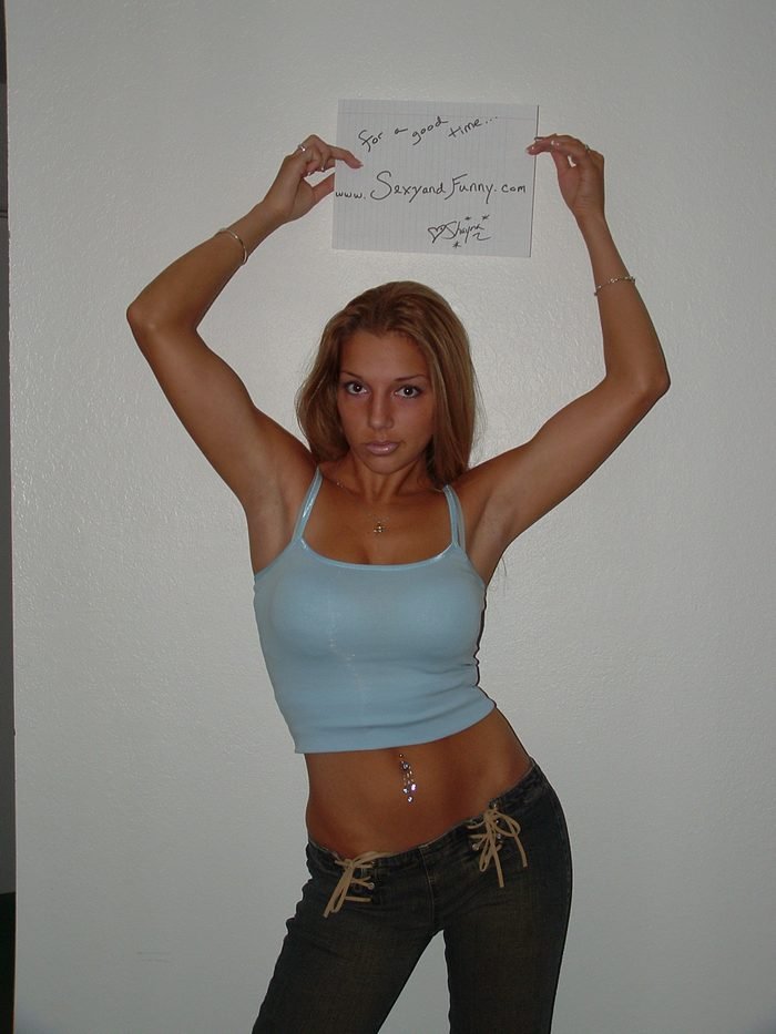 Sexy Shayna 02