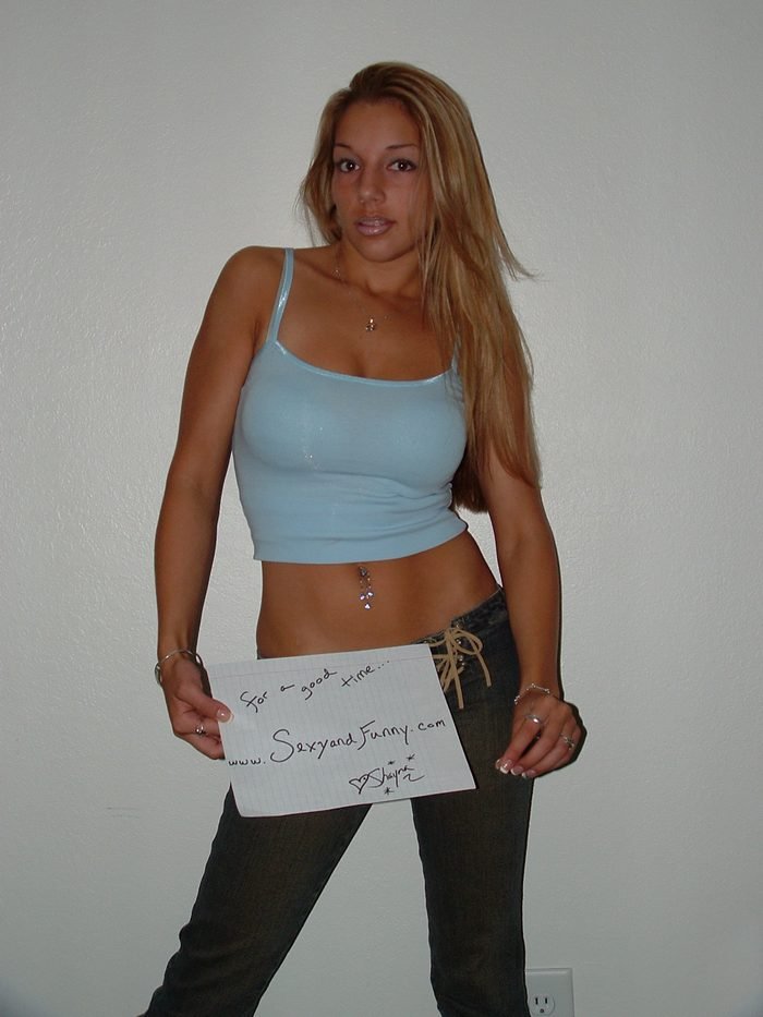 Sexy Shayna 04