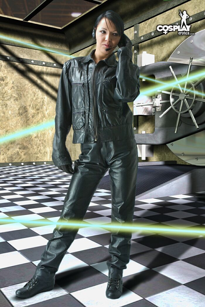 Sexy Thief Mea Lee