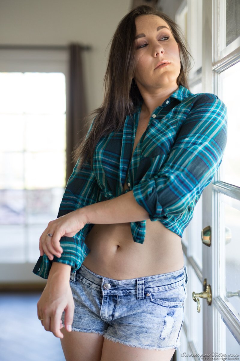Sinn Welcomes Flannel Season