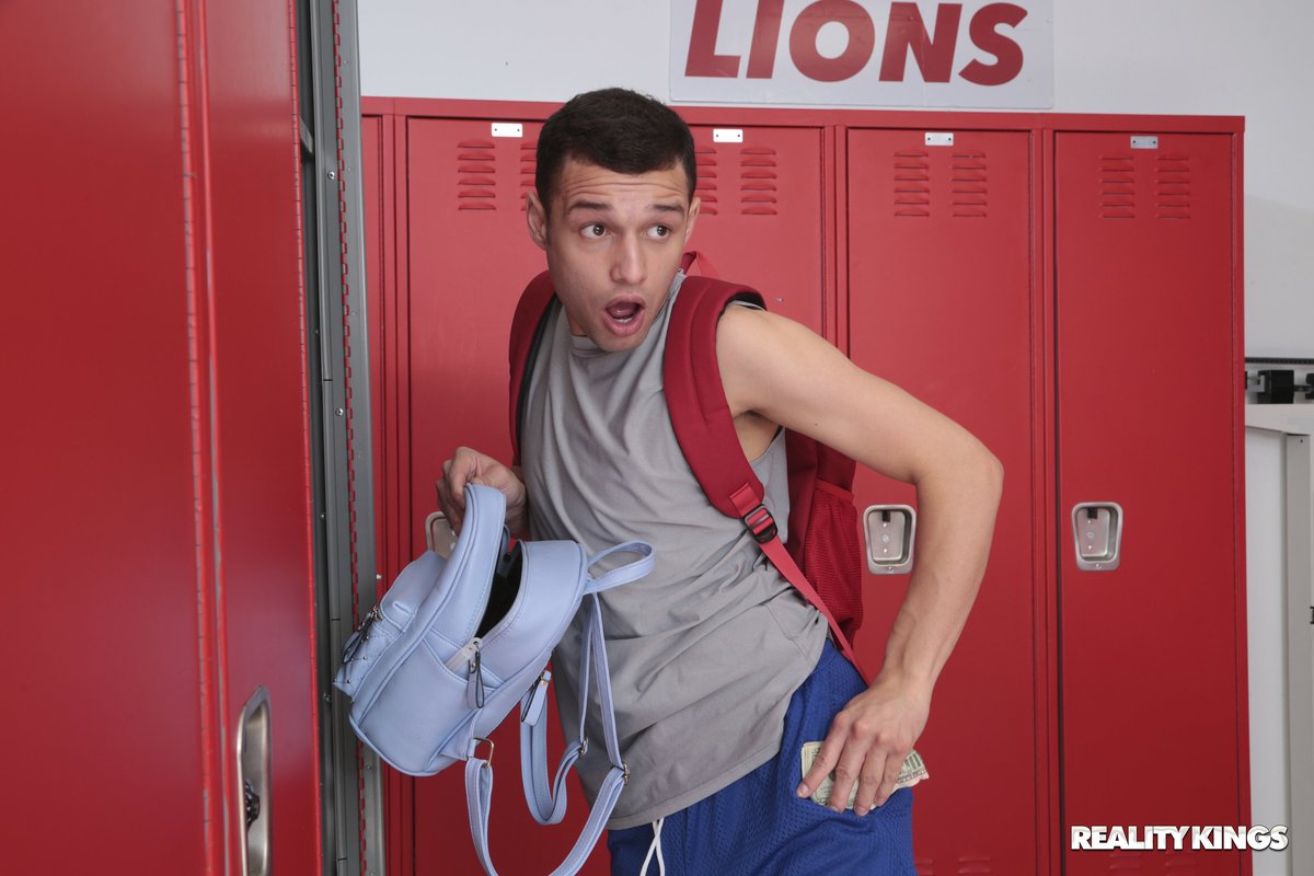 Spying On Adriana Maya 07
