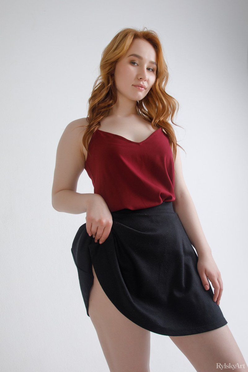 Vanessa Mei Lifting Her Skirt