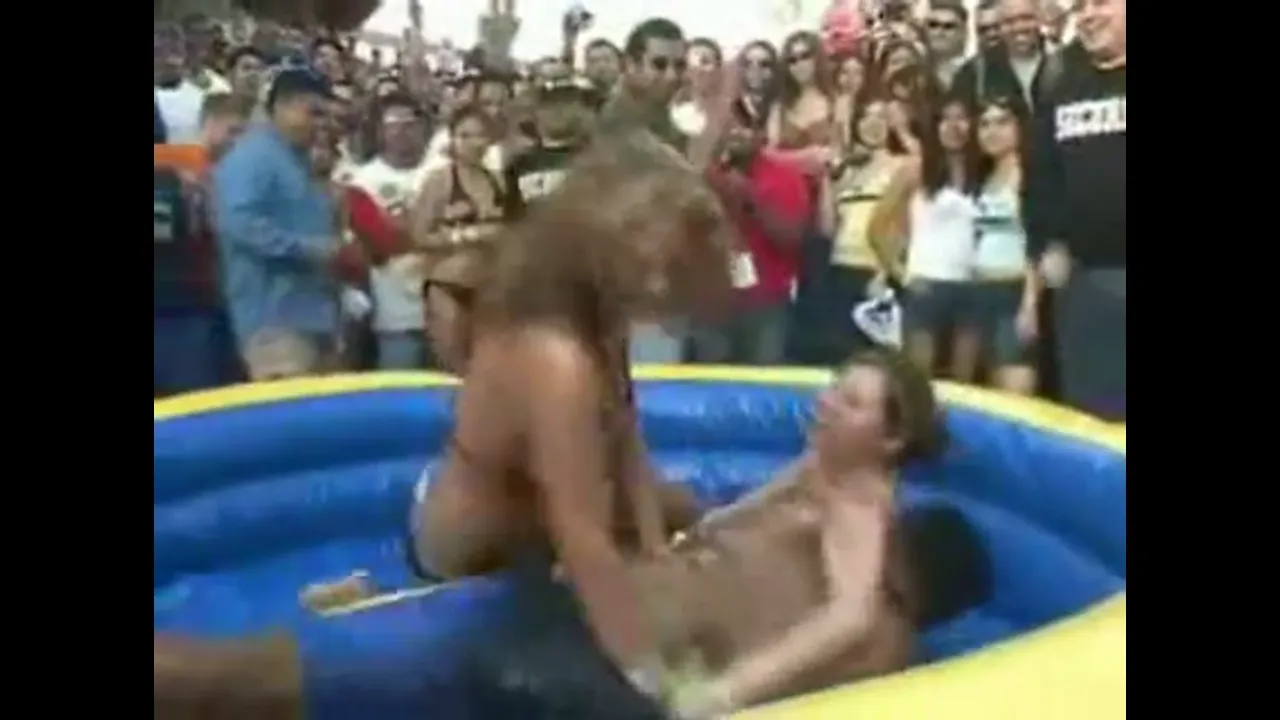 2 Girls 1 Guy and a Blow Up Pool