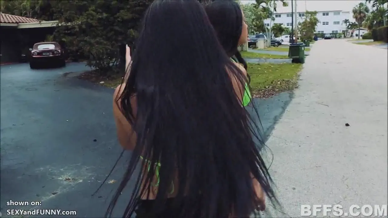 3 Girls Wash a Car With Their Boobs to Raise Money!