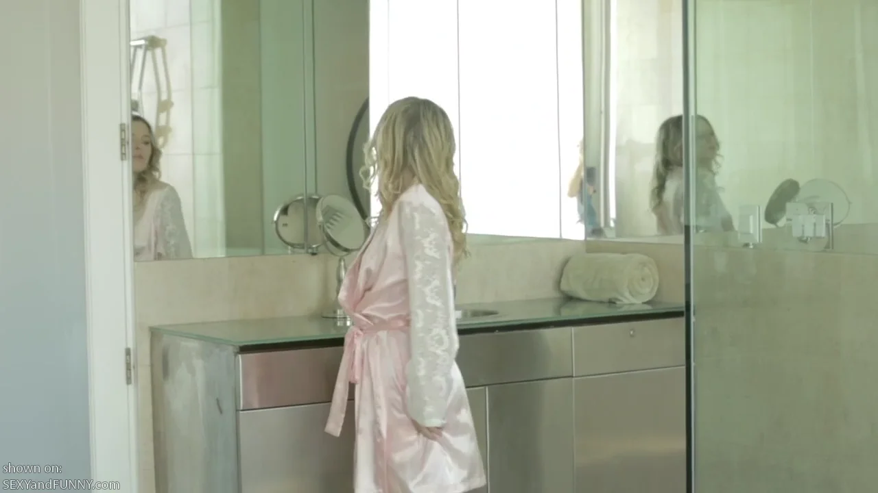 A Short Video of Aubrey in the Shower