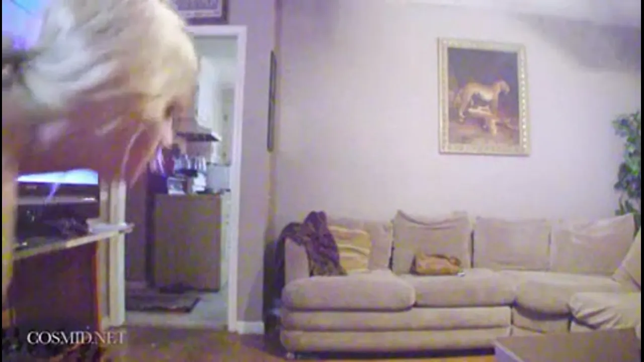 Amateur Blonde’s Bouncy Nude Playstation 3 Workout