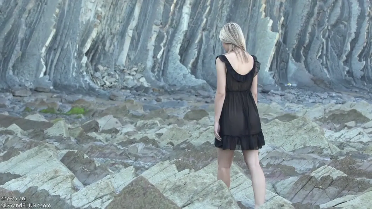 Anna Found a Nice Spot for Some Nude Filming