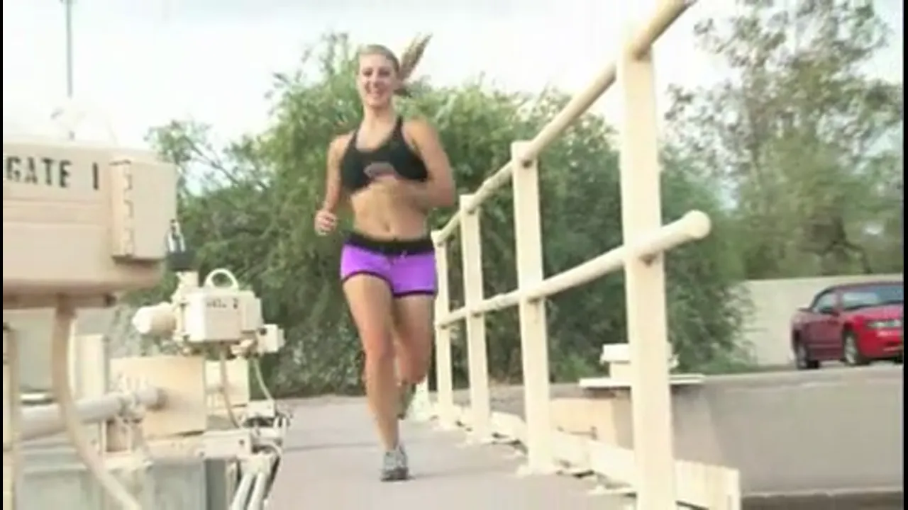 Anne Stretches, Runs and Flashes!