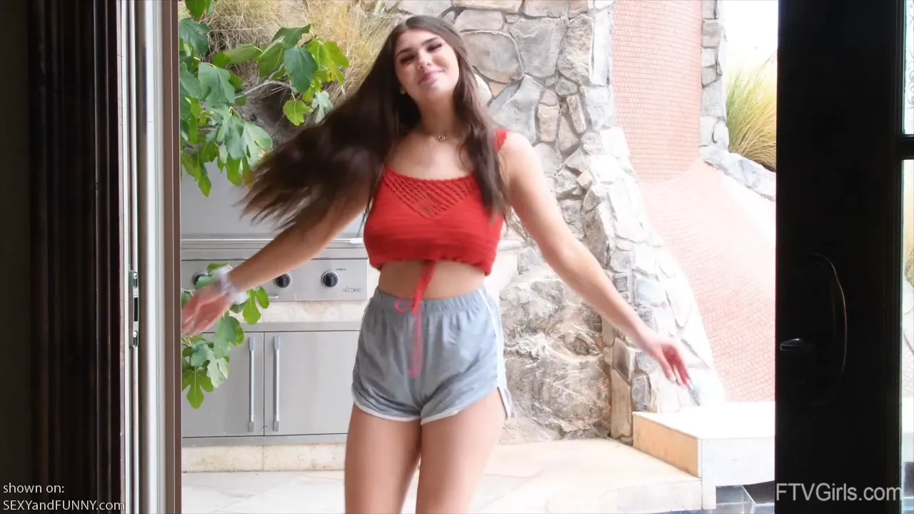 Aria Dancing & Answering Questions