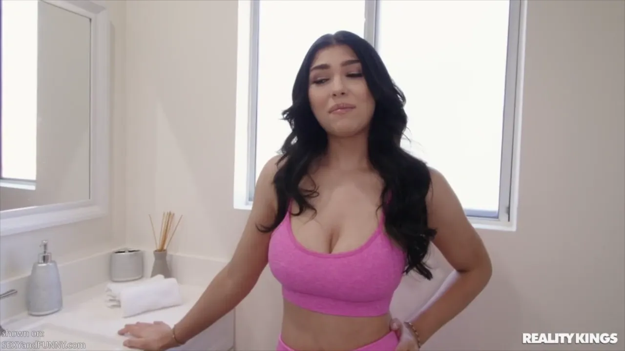 Aria Taylor & Angel Youngs are Hot for Each Other