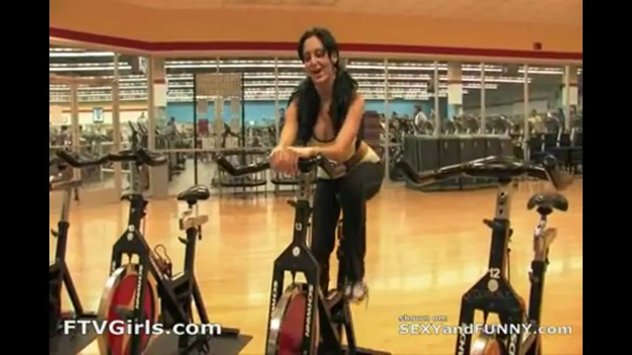 Ava’s Gym Workout and Flash