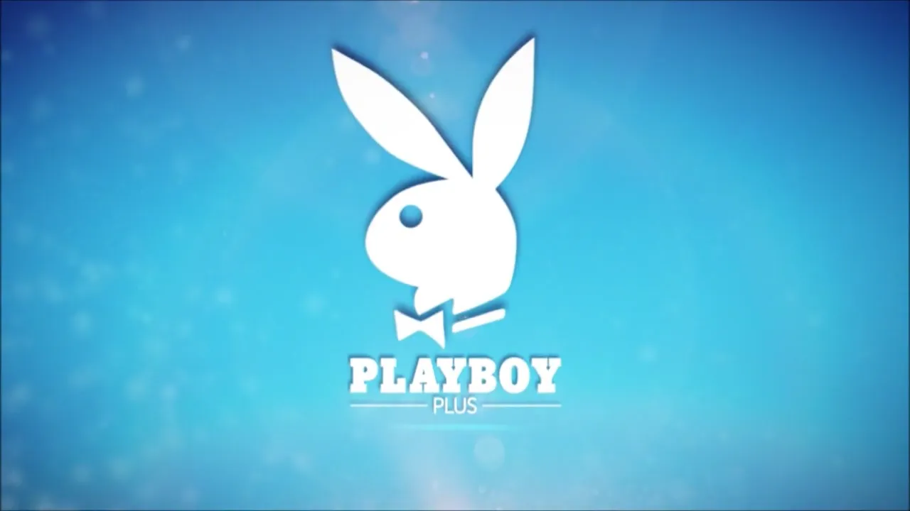 Canadian Bunny Sophia Gets Naked
