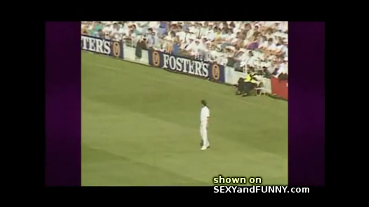 Cricket Streaker