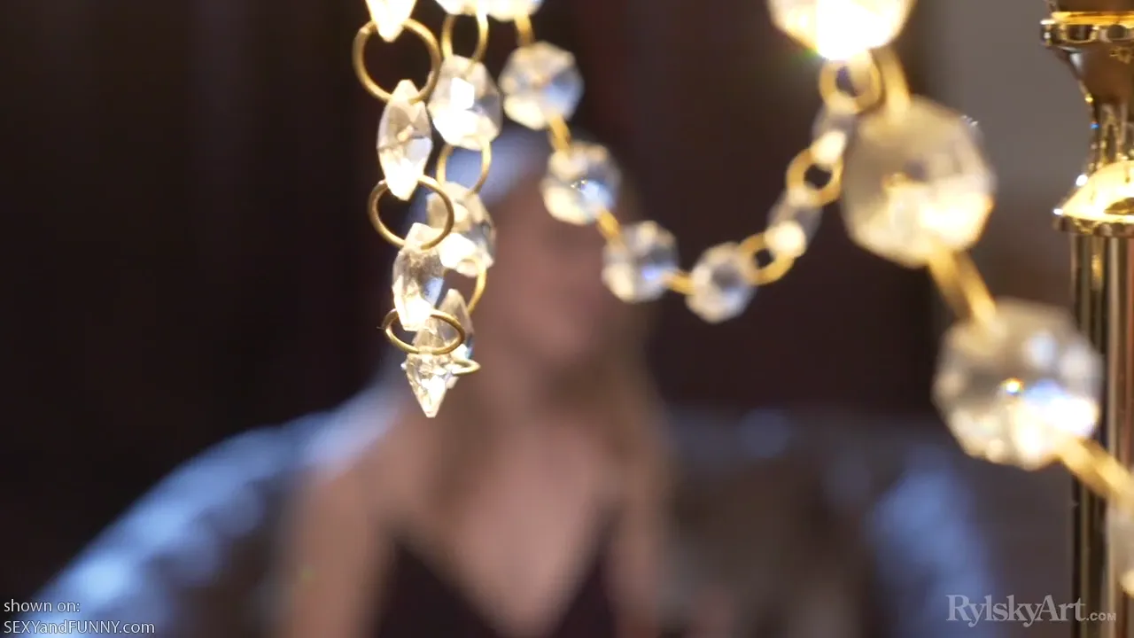Delizi Pulling Her Tits Out