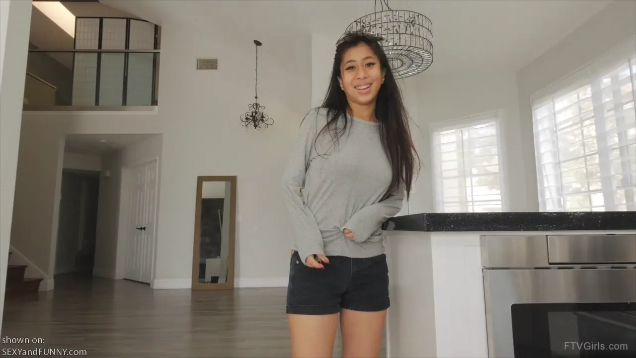 Jade Naked in the Kitchen Again