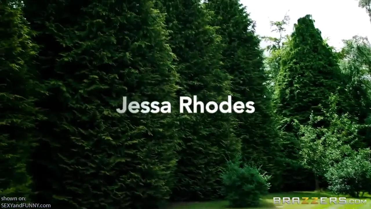 Jessa Strips for a Peeping Tom