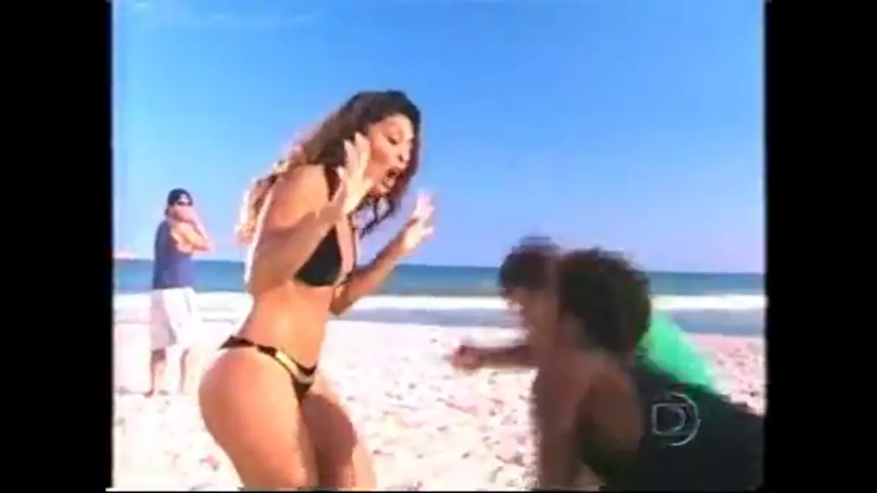 Juliana Paes Goes Crazy in Soap Opera