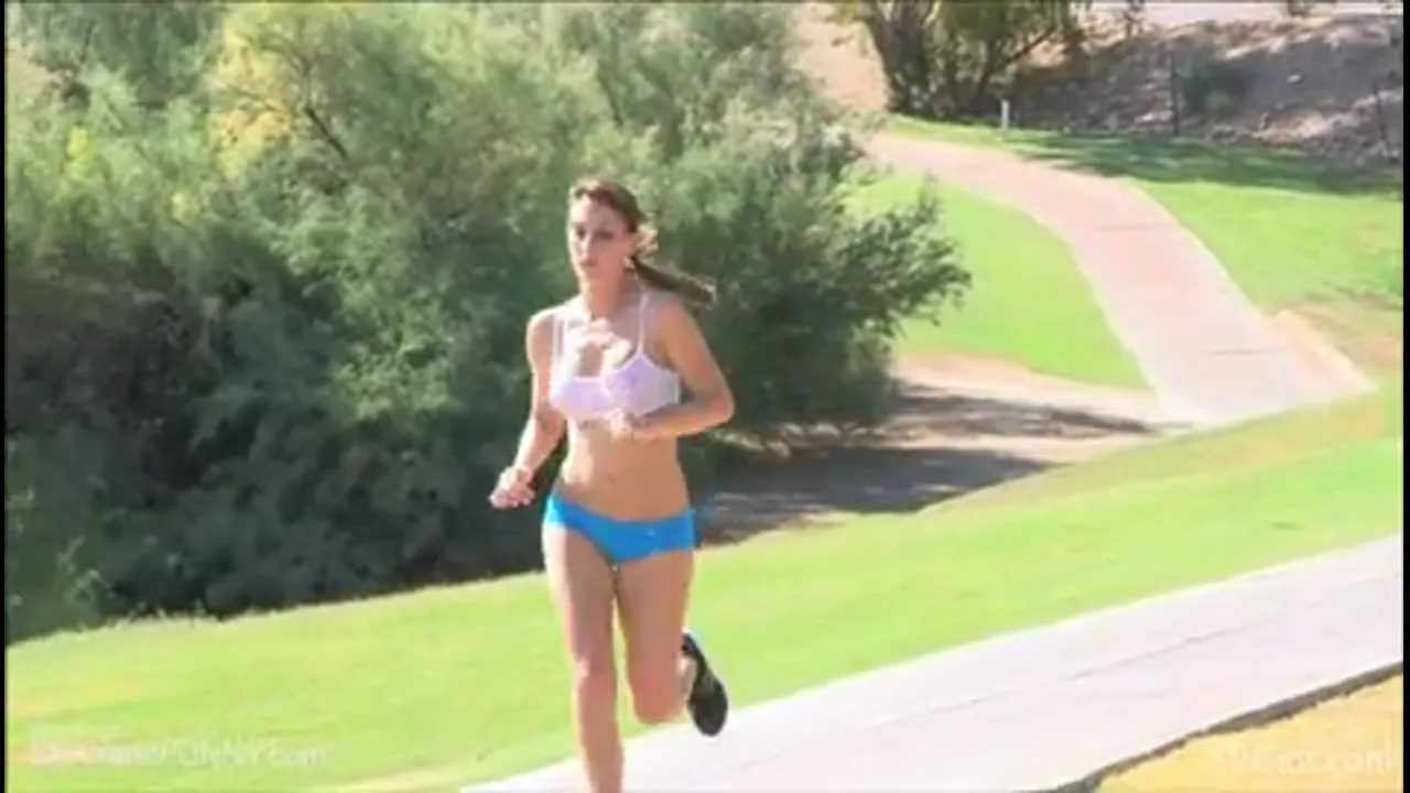Leann Works Out with her Boobs Out
