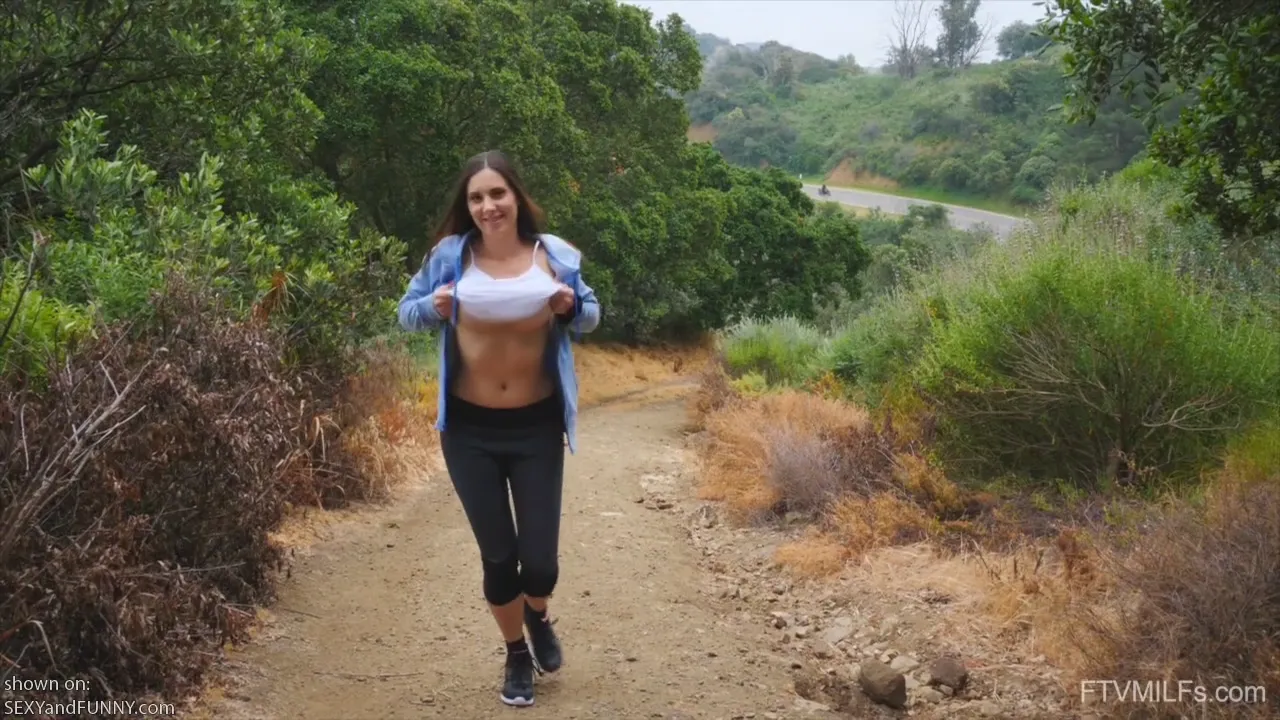 Lilian Flashing Right Away