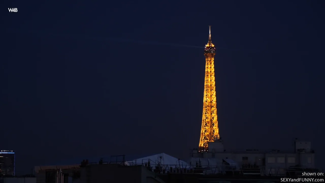Maria Naked with a French Landmark