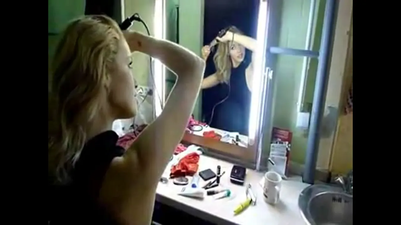 Nude Glamour Shoot with Alissa White
