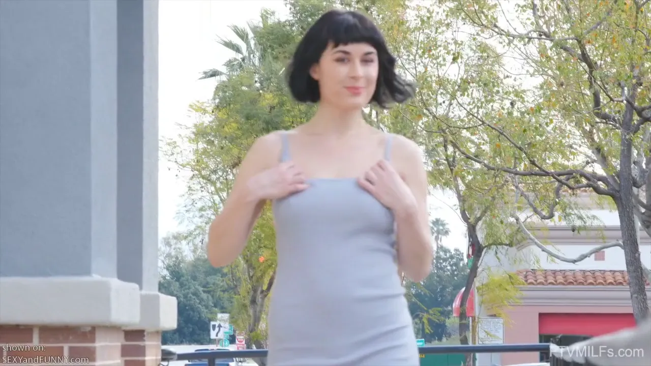 Olive Doing Some Flashing