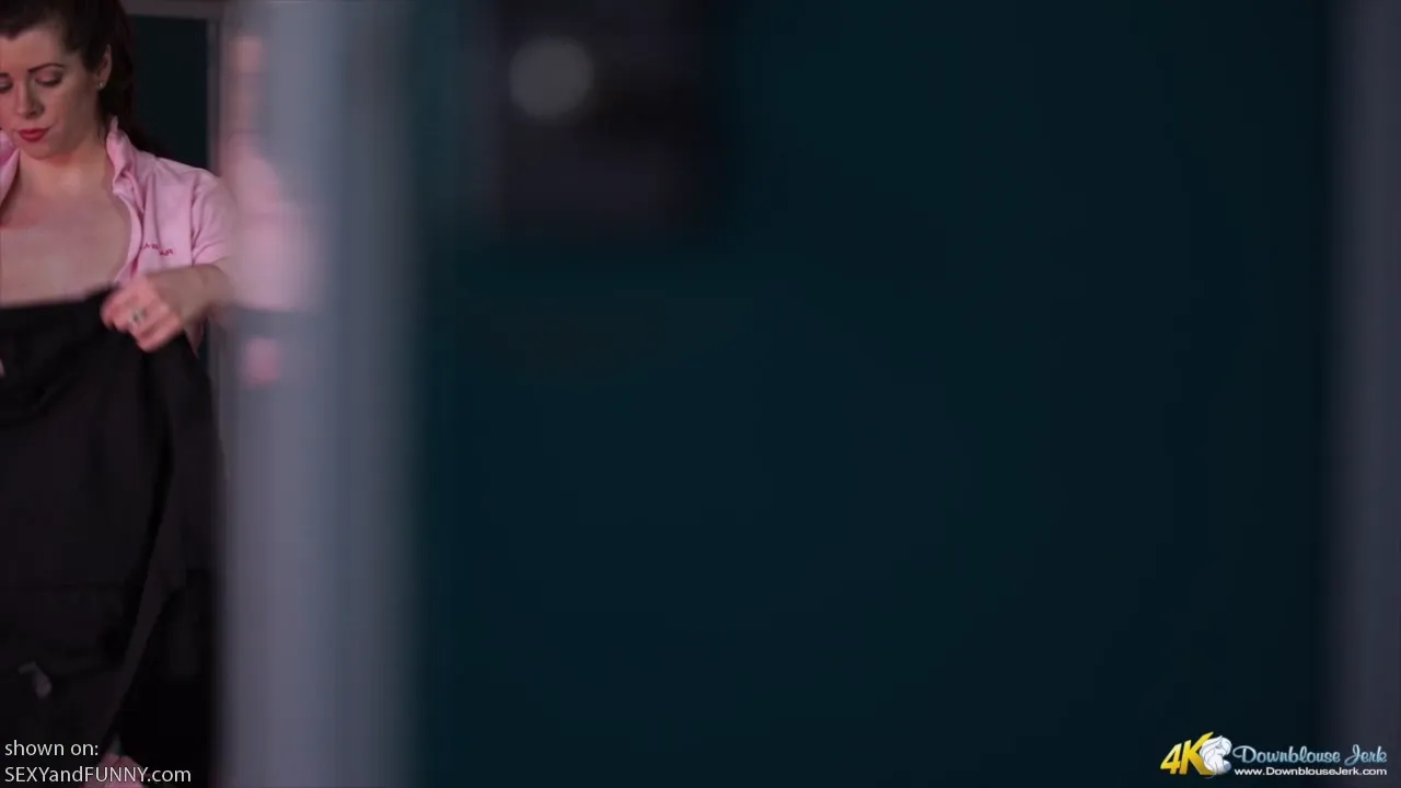 Rihanna’s Nipples Peek Out While She Folds Her Clothes