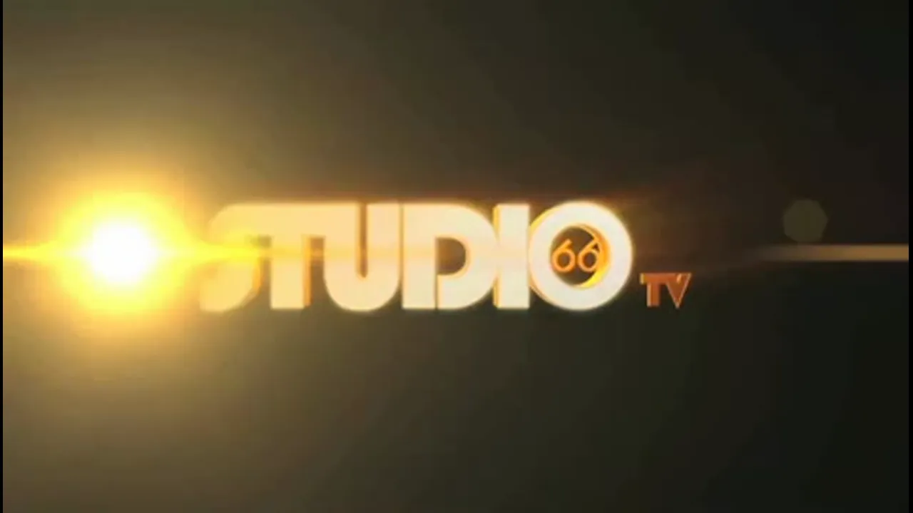 Sexy Bath Time with Lilly Roma and Sophia Knight