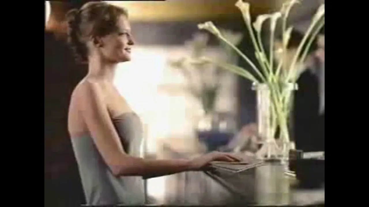 Sexy European Bodylotion Ad!