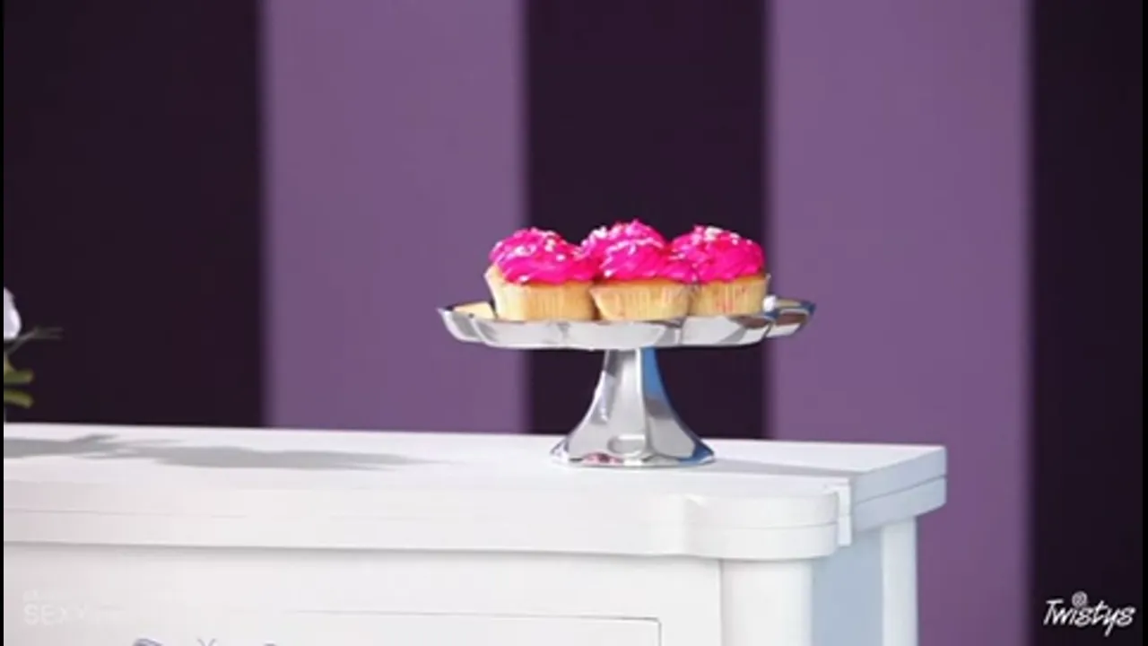 Shyla Jennings Can Has Cupcakes