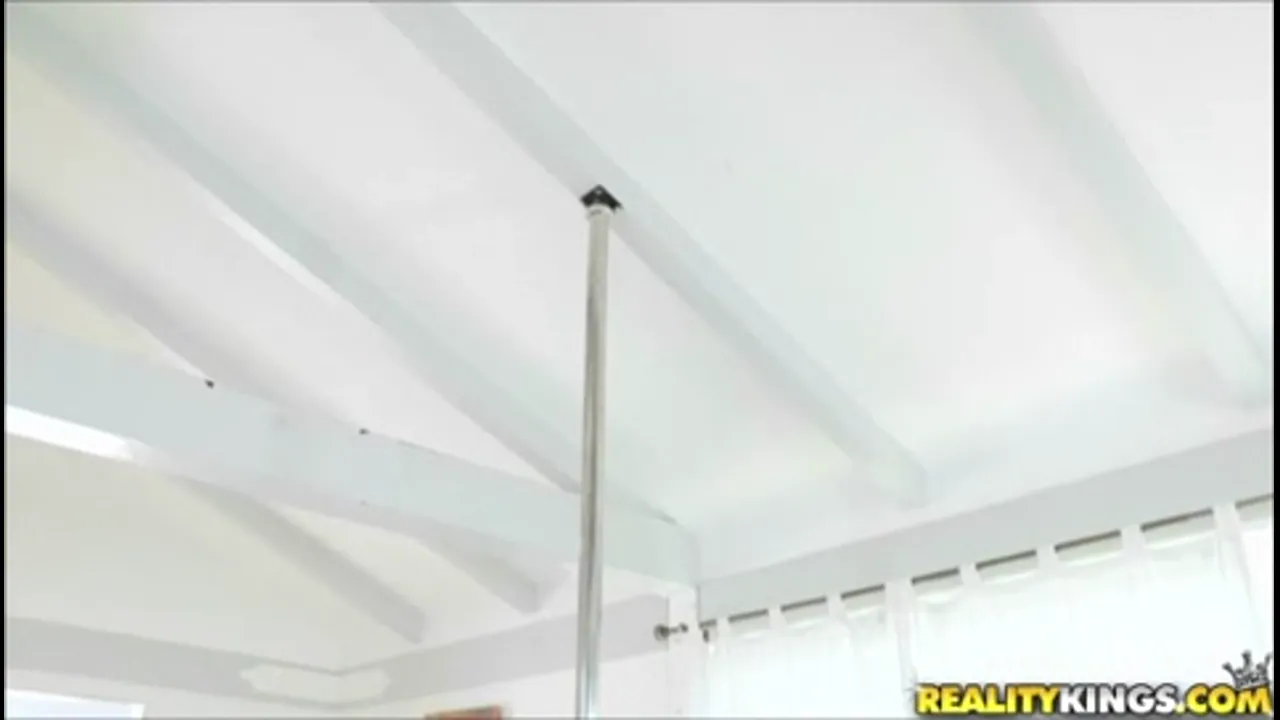 Sierra’s Works the Pole with her Amazing Ass