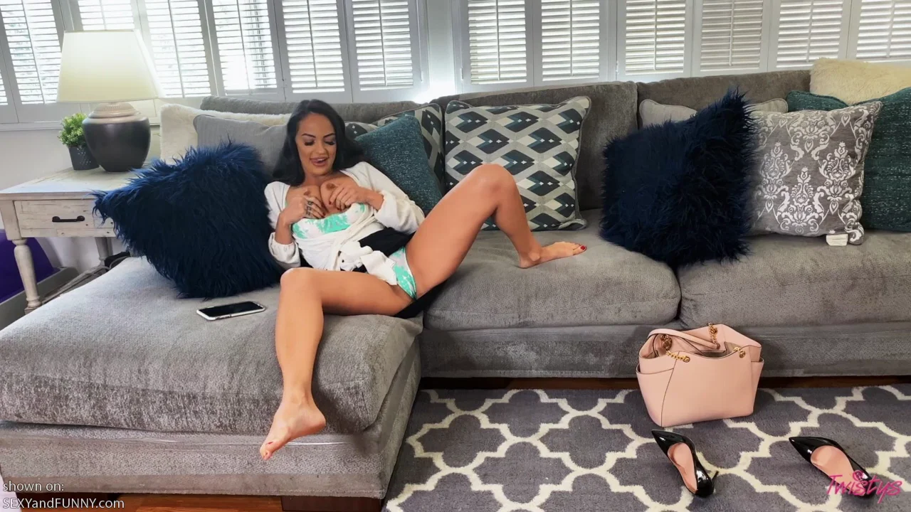 Sofi Just Wants to Relax