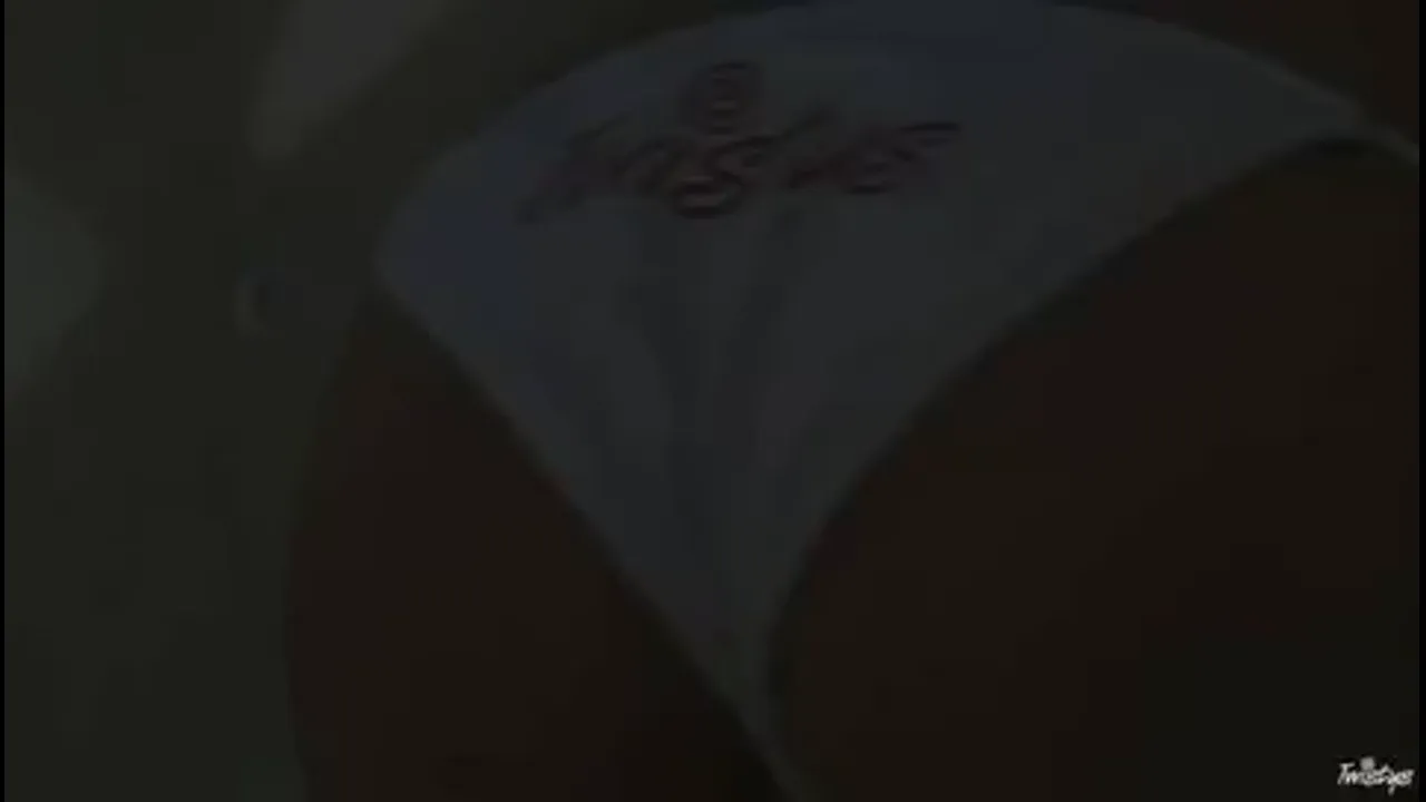 Taylor Jiggles Her Boobs for You