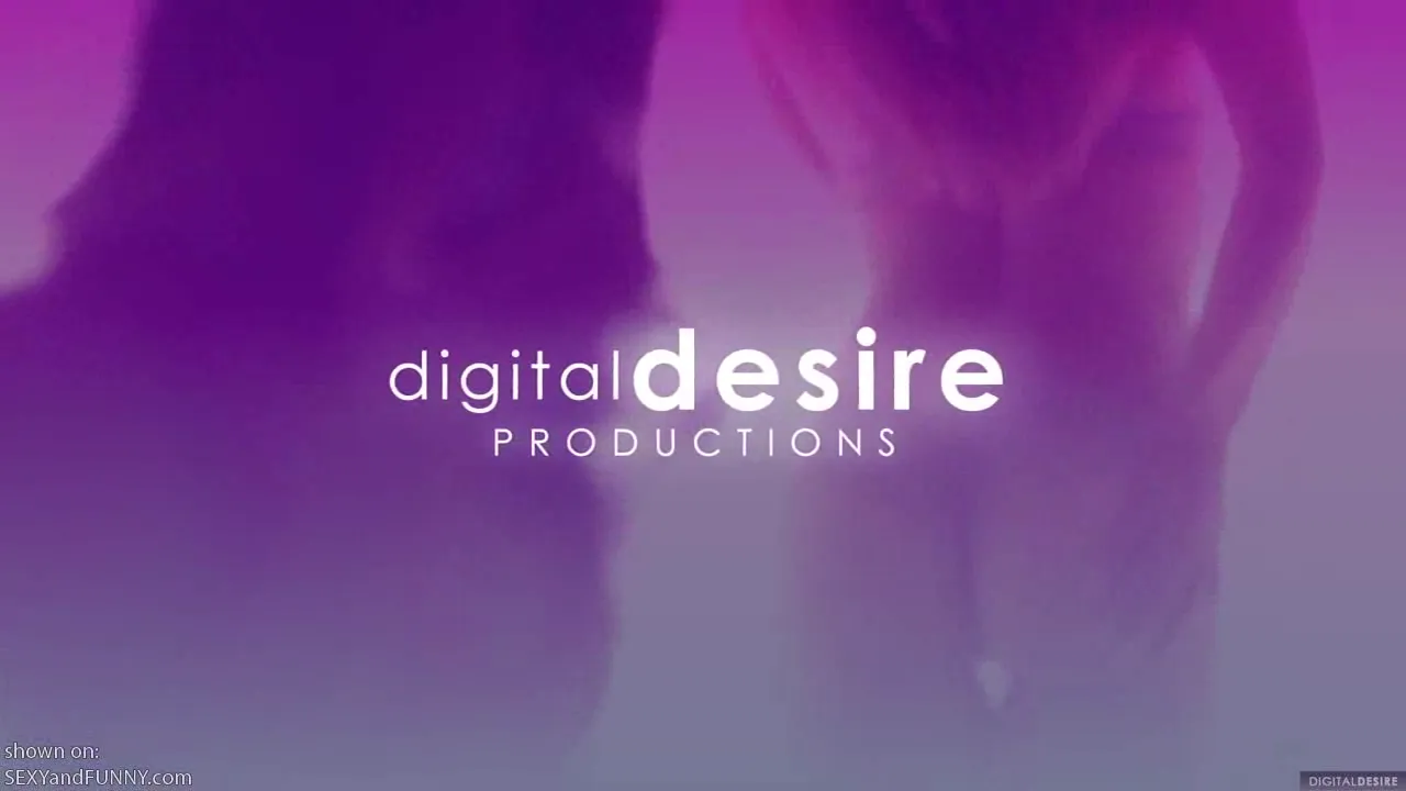 Uma and Goldie Splashing Around