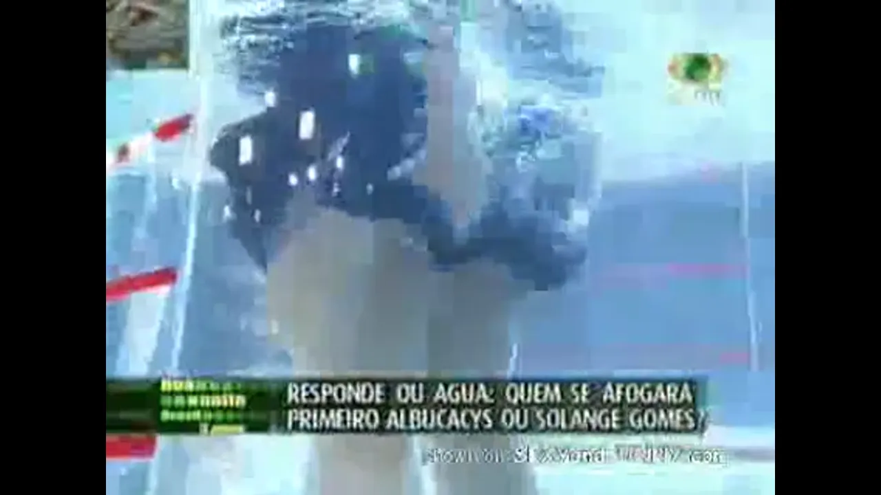 Underwater Upskirt